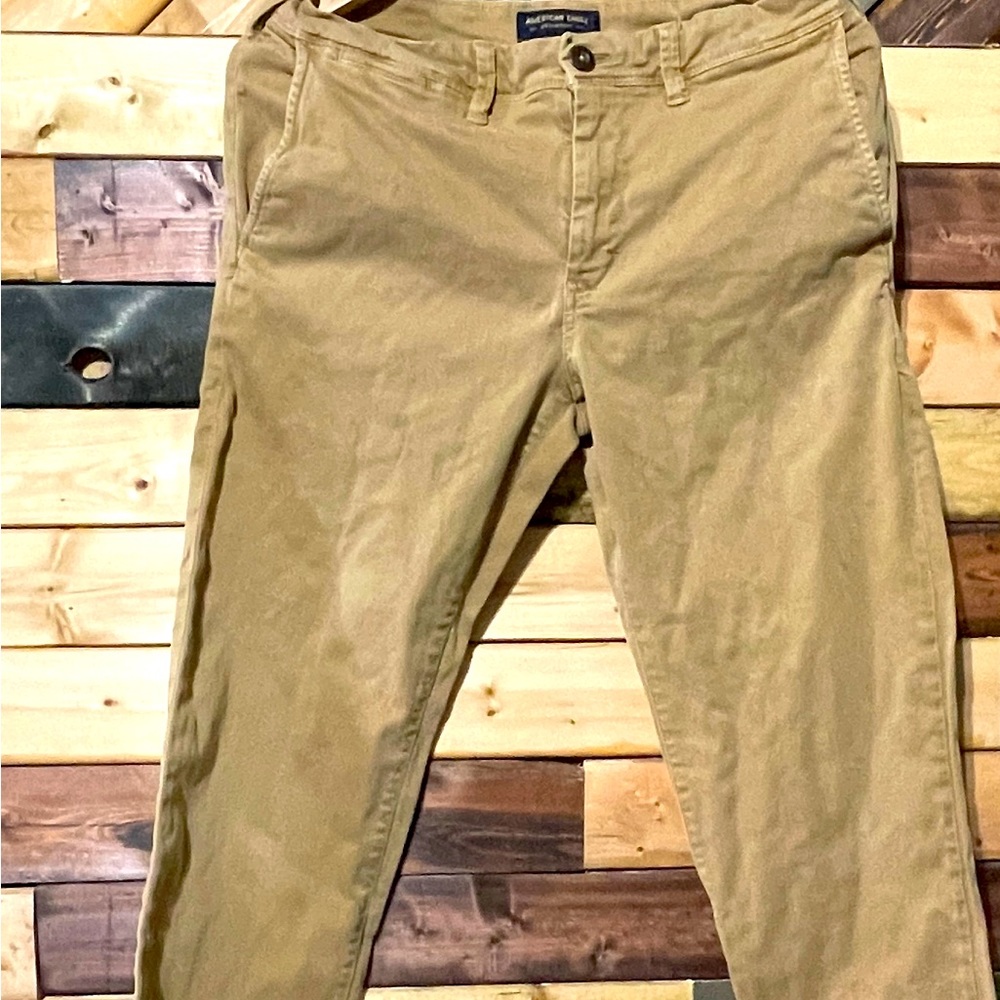 Men’s size 32-30 American Eagle Chinos